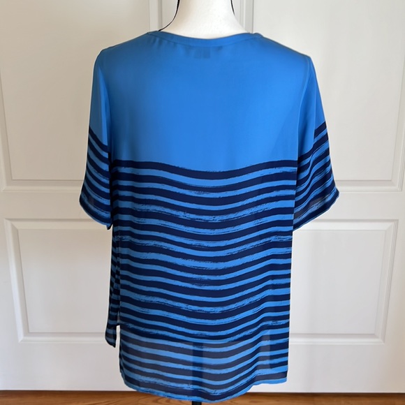 Vince silk stripe short sleeve blouse in French blue / navy - Picture 5 of 8